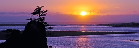 Stunning sunset over the Pacific Ocean near Sea Escape